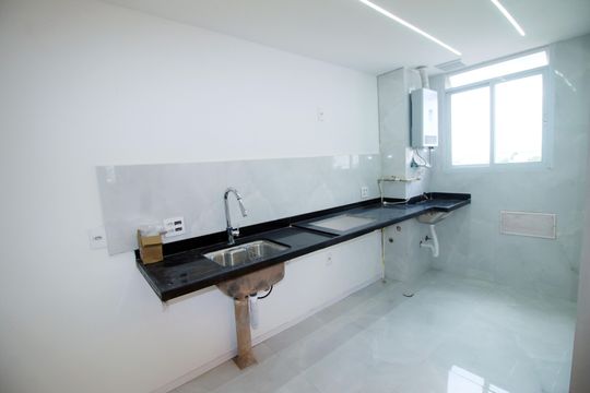 Cozinha de apartamento para alugar com 3 quartos, 65m² em Irajá, Rio de Janeiro
