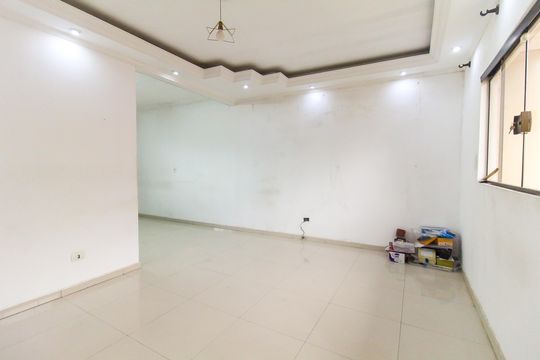 Casa à venda com 2 quartos, 125m² em Vila Chuca, São Paulo