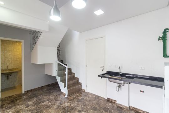 Cozinha de apartamento para alugar com 2 quartos, 71m² em Vila Castelo, São Paulo