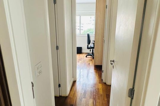 Corredor de apartamento à venda com 3 quartos, 162m² em Vila Mariana, São Paulo