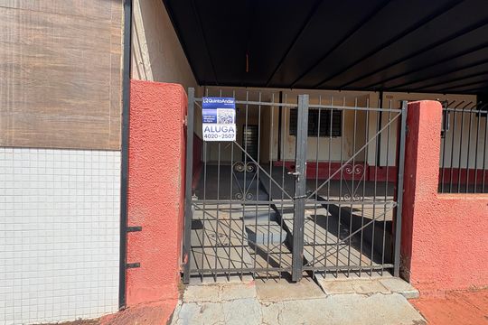 Fachada de casa para alugar com 2 quartos, 200m² em Jardim Sao Luiz, Ribeirão Preto