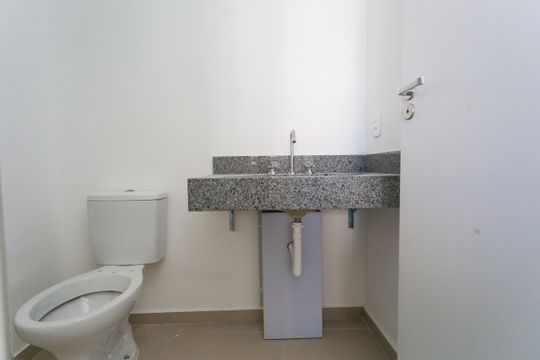 Banheiro de kitnet/studio à venda com 1 quarto, 34m² em Butantã, São Paulo