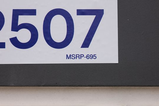 Placa instalada no portão do imóvel - Código da placa: MSRP-695 de casa à venda com 6 quartos, 300m² em Cidade Antônio Estêvão de Carvalho, São Paulo