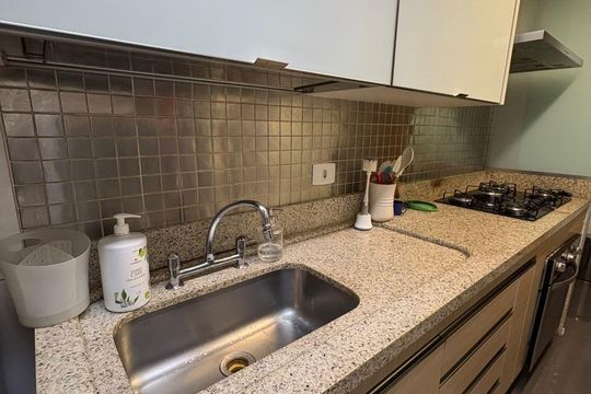 Cozinha de apartamento para alugar com 3 quartos, 154m² em Lagoa, Rio de Janeiro