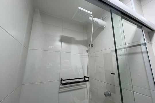 Banheiro de apartamento para alugar com 1 quarto, 25m² em Tucuruvi, São Paulo