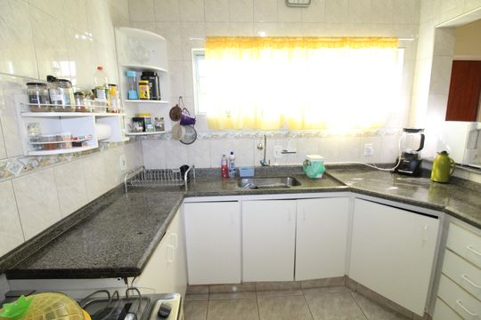 Cozinha de casa para alugar com 4 quartos, 200m² em Jardim Portugal, São José dos Campos