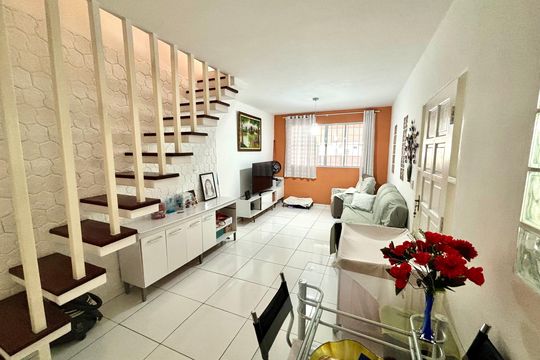 Casa à venda com 5 quartos, 125m² em Jardim Santa Maria, São Paulo