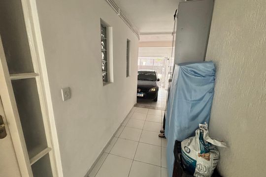 Corredor de casa à venda com 5 quartos, 125m² em Jardim Santa Maria, São Paulo