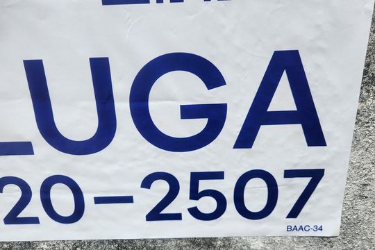 Placa instalada de apartamento para alugar com 2 quartos, 36m² em Saúde, Salvador
