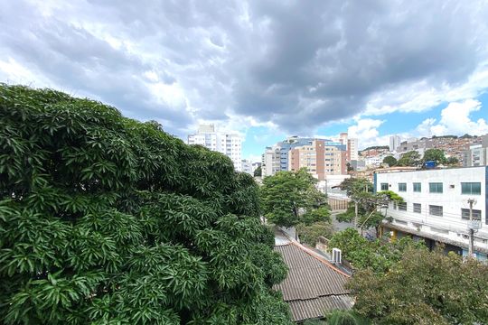 Vista da Semi suite 1 de apartamento à venda com 3 quartos, 73m² em Santa Efigênia, Belo Horizonte
