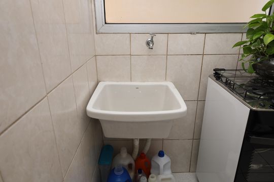 Área de Serviço de apartamento à venda com 2 quartos, 60m² em Vila Carmosina, São Paulo