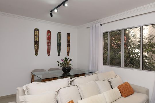 Sala de apartamento à venda com 2 quartos, 60m² em Vila Carmosina, São Paulo