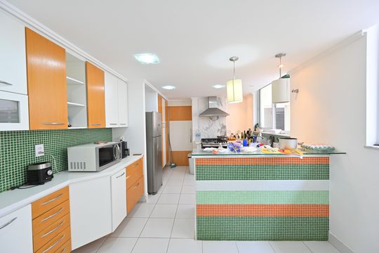 Cozinha de casa à venda com 4 quartos, 332m² em Vila da Saúde, São Paulo