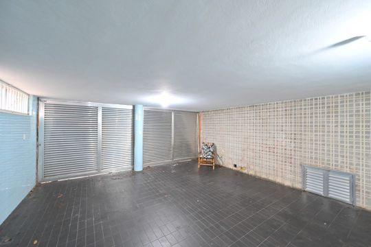 Garagem de casa à venda com 4 quartos, 332m² em Vila da Saúde, São Paulo