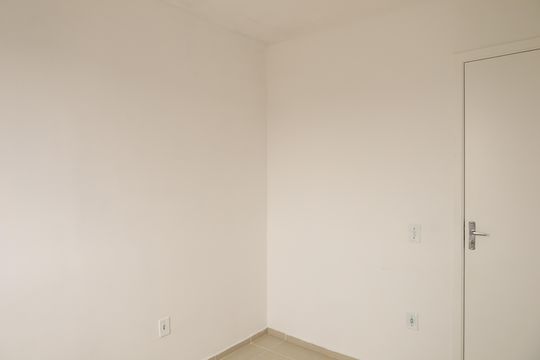 Quarto 2 de apartamento à venda com 2 quartos, 41m² em Jardim Guaianazes, São Paulo