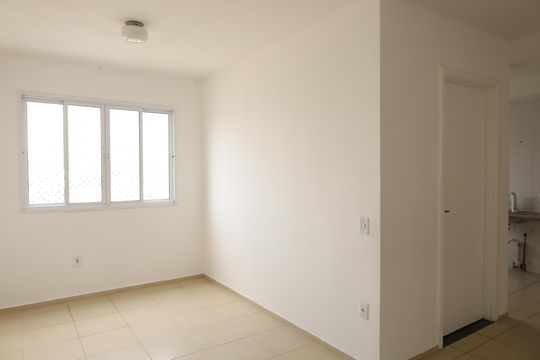 Sala de apartamento à venda com 2 quartos, 41m² em Jardim Guaianazes, São Paulo