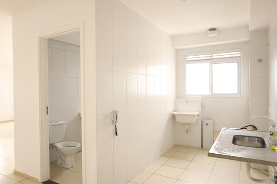 Cozinha de apartamento à venda com 2 quartos, 41m² em Jardim Guaianazes, São Paulo