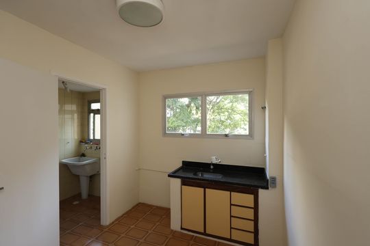 Cozinha de apartamento para alugar com 2 quartos, 57m² em Vila Monumento, São Paulo