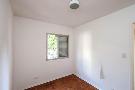 Quarto 2 de apartamento para alugar com 2 quartos, 57m² em Vila Monumento, São Paulo