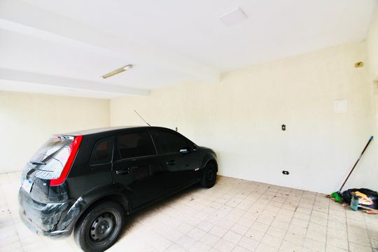 Garagem de casa à venda com 4 quartos, 145m² em Parque Savoy City, São Paulo