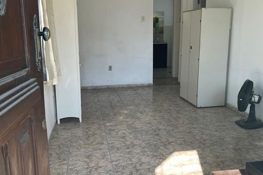 Sala de casa à venda com 2 quartos, 90m² em São Domingos, Niterói