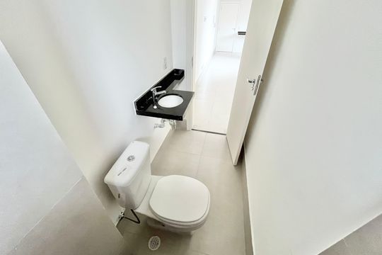 Banheiro de apartamento à venda com 2 quartos, 43m² em Jardim São Paulo, São Paulo