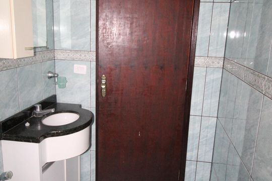 Banheiro de casa para alugar com 1 quarto, 60m² em Cj Papa J Paulo Ii, São José dos Campos