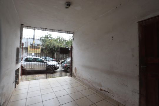 Garagem de casa à venda com 4 quartos, 199m² em Cidade Centenário, São Paulo