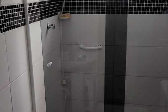 Banheiro de casa à venda com 2 quartos, 120m² em Jardim Nordeste, São Paulo