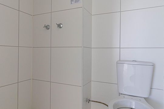 Banheiro de apartamento para alugar com 2 quartos, 40m² em Cidade Nova São Miguel, São Paulo