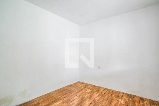 Quarto de casa à venda com 2 quartos, 78m² em Vila Vitória, Santo André
