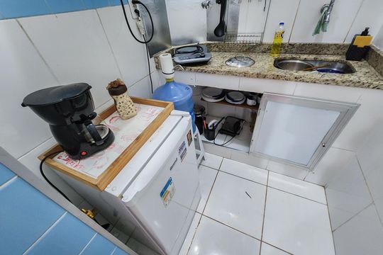 Cozinha de kitnet/studio à venda com 1 quarto, 25m² em Lapa, Rio de Janeiro