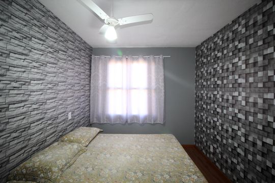 Quarto 1 de apartamento para alugar com 2 quartos, 59m² em Rubem Berta, Porto Alegre