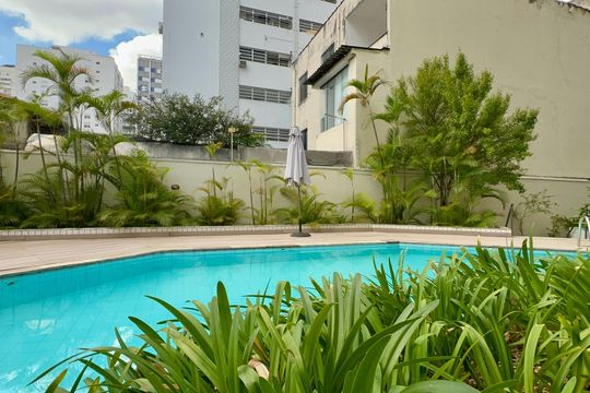 Piscina de apartamento para alugar com 1 quarto, 72m² em Paraíso, São Paulo