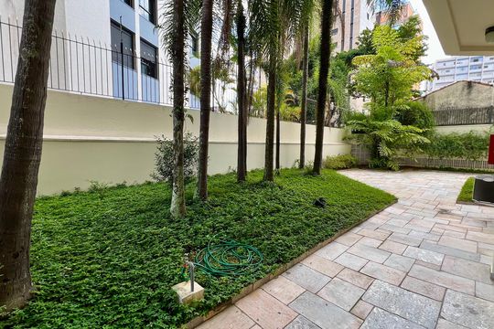 Hall de entrada de apartamento para alugar com 1 quarto, 72m² em Paraíso, São Paulo