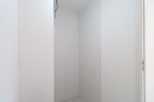 Banheiro  de apartamento à venda com 2 quartos, 33m² em Barra Funda, São Paulo