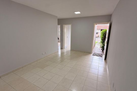 Casa de Condomínio à venda com 3 quartos, 73m² em Jardim Gardênia, Goiânia