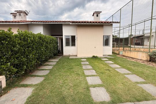 Garagem de casa de condomínio à venda com 3 quartos, 73m² em Jardim Gardênia, Goiânia