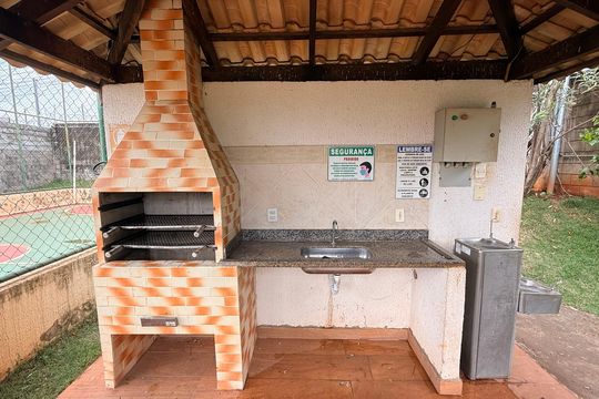 Área comum - Churrasqueira de casa de condomínio à venda com 3 quartos, 73m² em Jardim Gardênia, Goiânia