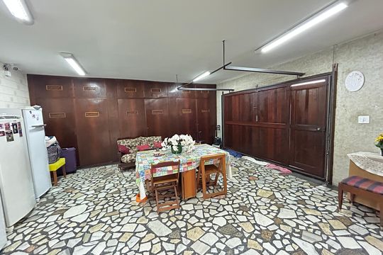 Garagem de casa à venda com 3 quartos, 220m² em Vila Valqueire, Rio de Janeiro