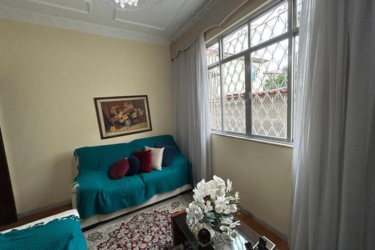 Sala de casa à venda com 3 quartos, 220m² em Vila Valqueire, Rio de Janeiro