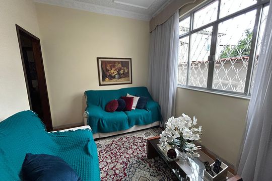 Sala de casa à venda com 3 quartos, 220m² em Vila Valqueire, Rio de Janeiro