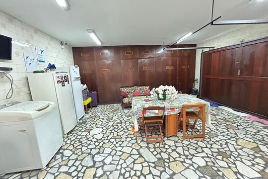 Garagem de casa à venda com 3 quartos, 220m² em Vila Valqueire, Rio de Janeiro