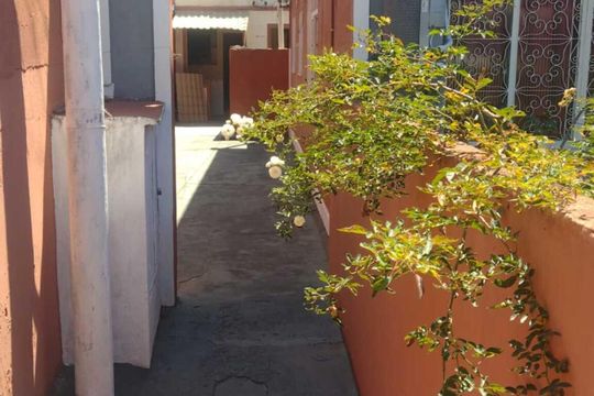 Área externa de casa para alugar com 2 quartos, 40m² em Centro, Nilópolis