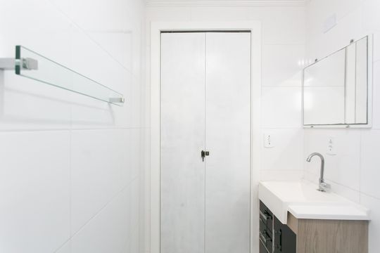 Banheiro  de apartamento à venda com 2 quartos, 72m² em Guaianases, São Paulo