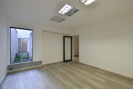 Casa à venda com 4 quartos, 360m² em Floresta, Belo Horizonte
