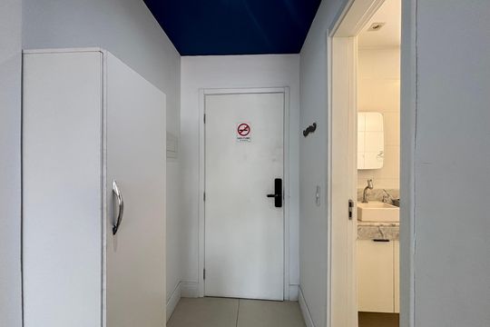 Sala - hall de entrada de apartamento à venda com 1 quarto, 32m² em Centro, Rio de Janeiro