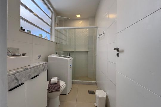 Banheiro social de apartamento à venda com 1 quarto, 32m² em Centro, Rio de Janeiro