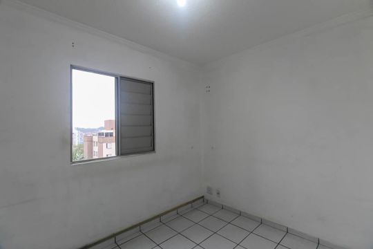 Quarto 2 de apartamento para alugar com 2 quartos, 41m² em Cidade Líder, São Paulo