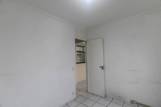 Quarto 2 de apartamento para alugar com 2 quartos, 41m² em Cidade Líder, São Paulo